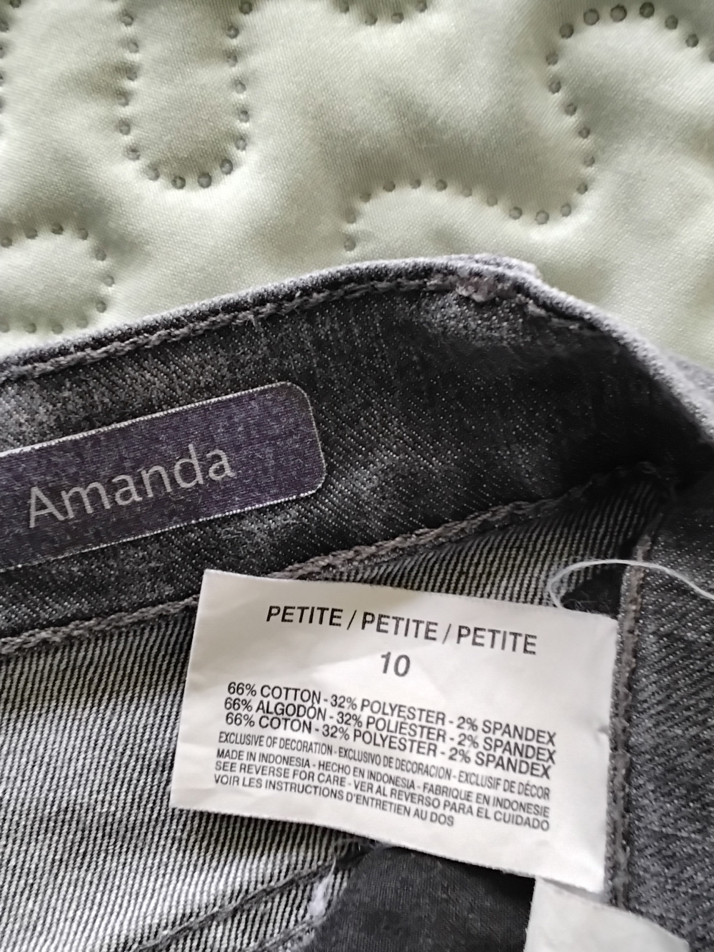Gloria Vanderbilt Gray Denim Straight Leg‎ Jeans - Picture 6 of 6